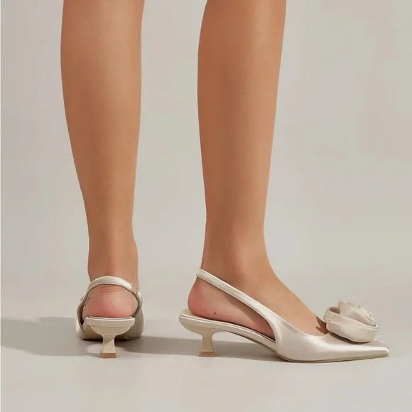 Cream Satin 3D Flower Decor Point Toe PyramidHeeled Slingback Pumps - Picture 2 of 5